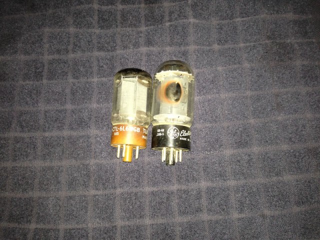 Unmatched 6L6 tubes, not even from the same era. The one on the left is military surplus.  The one on the right might be original.